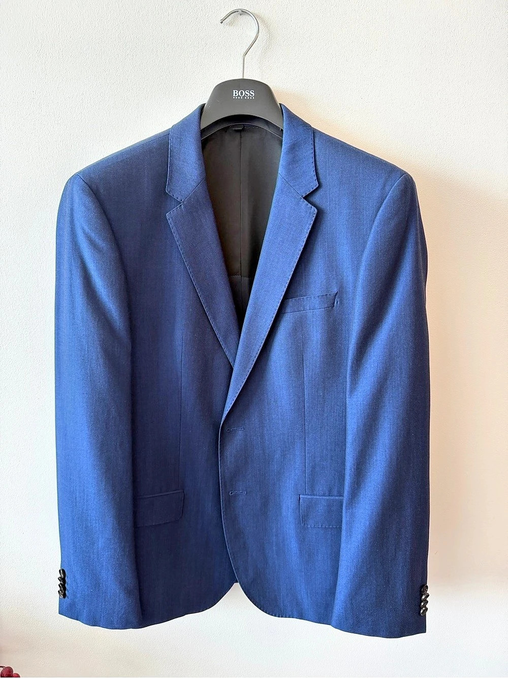 HUGO Men’s Blue Two-Button Blazer – US 42R – Like New